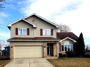 35 Todd Ct, Crete, IL 60417