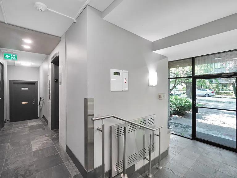 1629 Haro St #904 — Photo 10