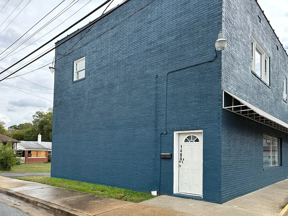 Building Photo 3