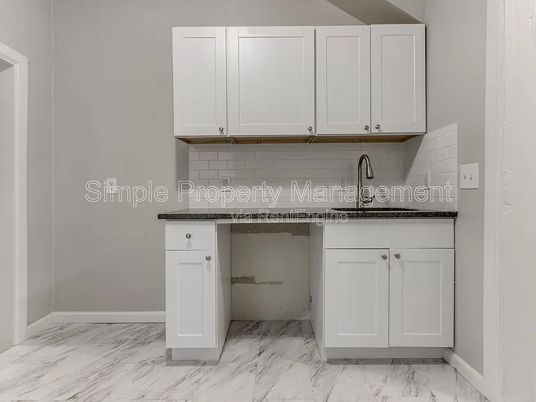 1719 NW 1st St — Photo 16