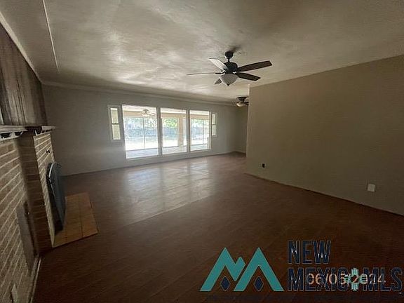 2nd image of 1202 S Country Club Cir