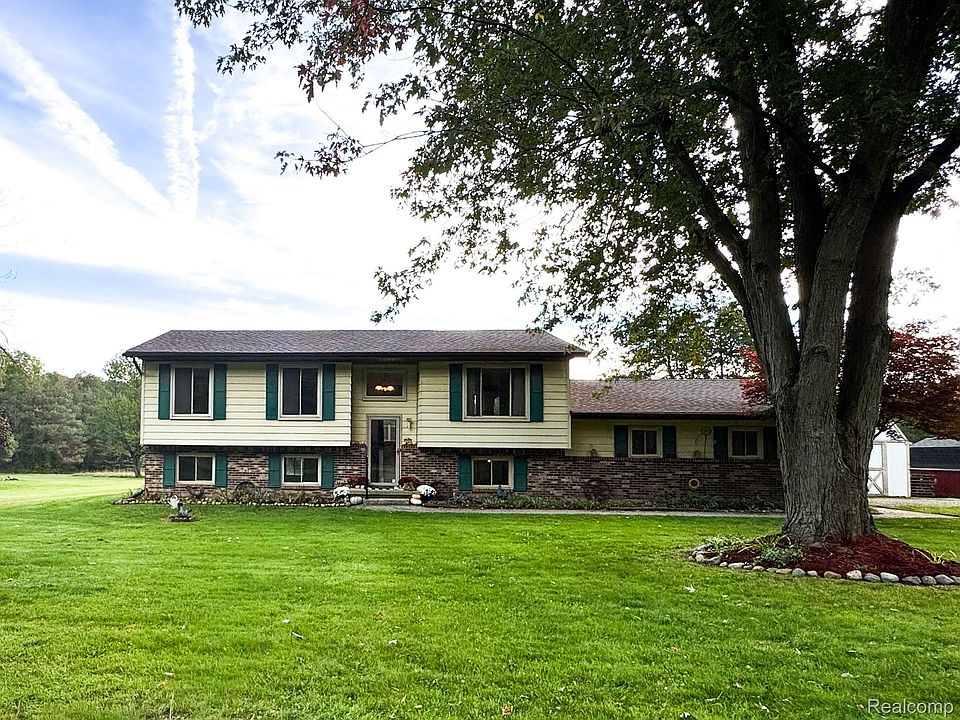 1st image of 1222 N Youngs Rd