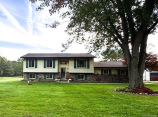 1222 N Youngs Rd, Attica, MI 48412