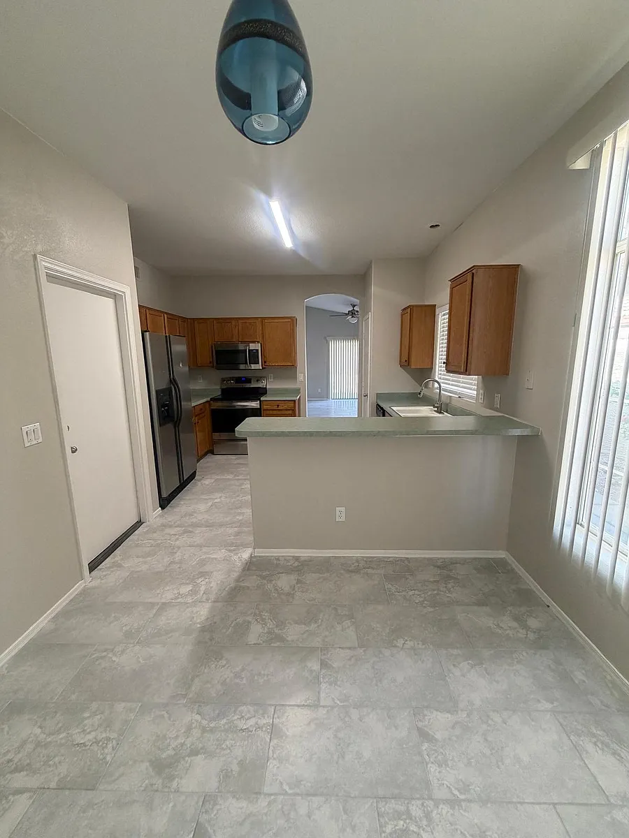 Building Photo - 2528 E Caballero St