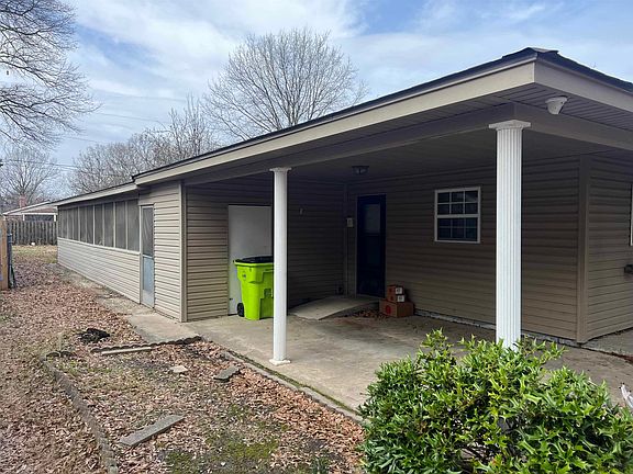 3rd image of 1210 S Rose St