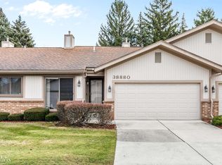 38880 E Windmill Pointe Dr, Clinton Township, MI 48038