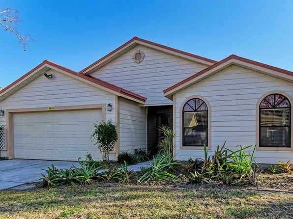 4920 82nd Pl E, Sarasota, FL 34243