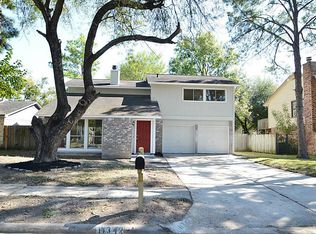 11342 White Gate Ln, Houston, TX 77067