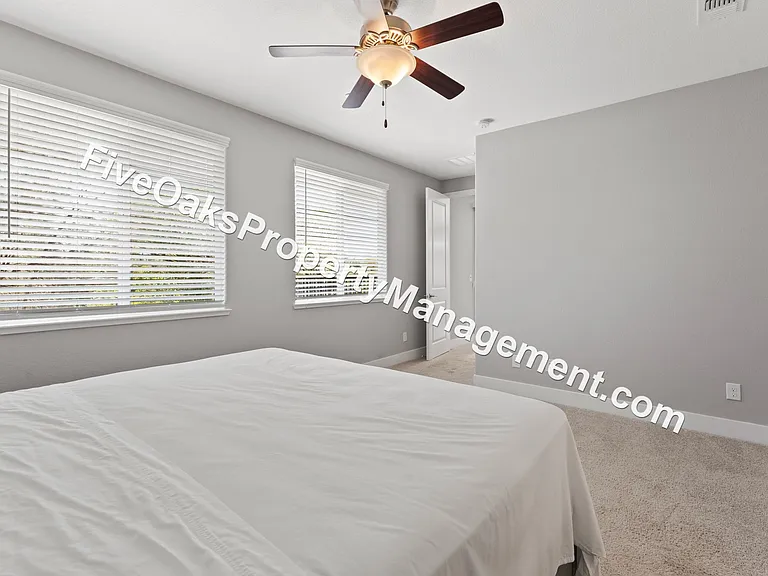 571 Willow Ridge Ct — Photo 13