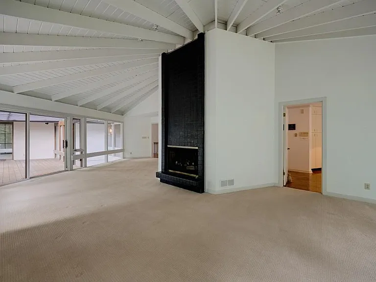 130 Huntcliff Point — Photo 10