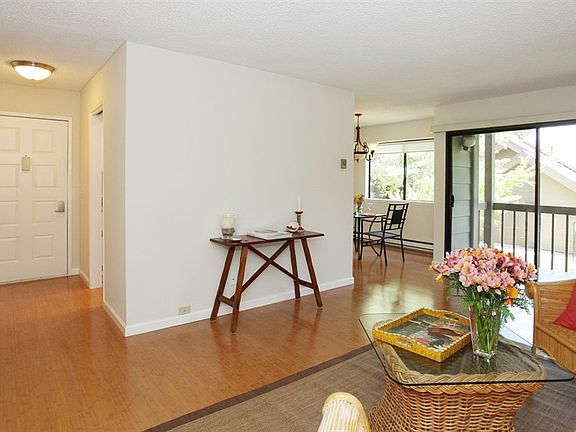 4th image of 938 Clark Ave APT 27