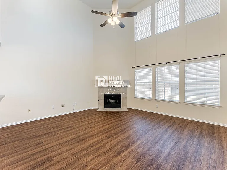 3929 Acorn Ln — Photo 11