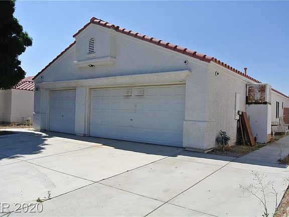 3rd image of 2133 Mountain Sunset Ave