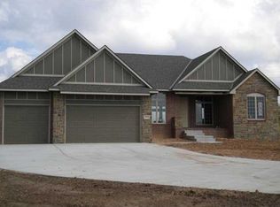 8826 W Westlakes Ct, Wichita, KS 67205