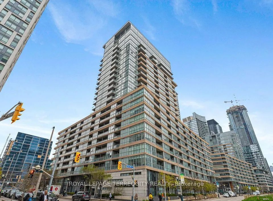 151 Dan Leckie Way #321
