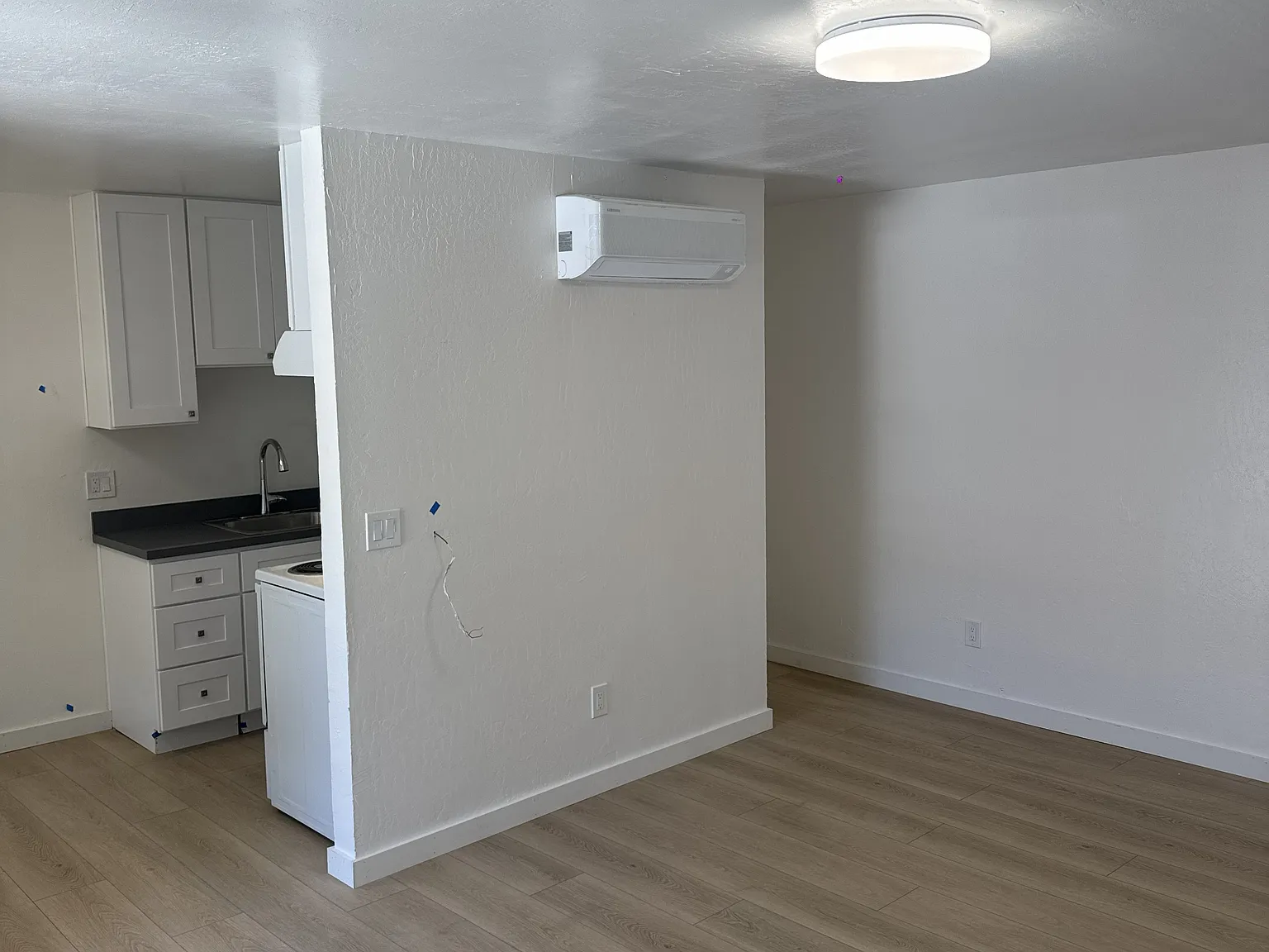 1 bed, 560 sqft, $2,037 — Photo 3