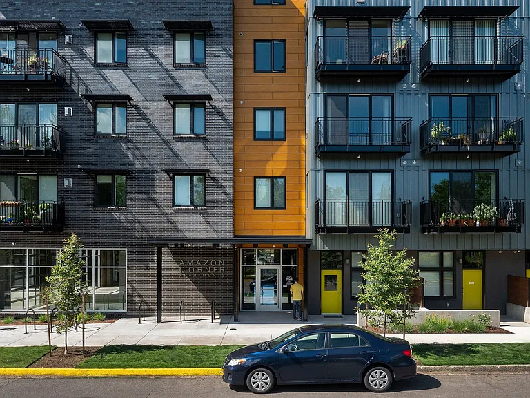 Amazon Corner | Exterior Building