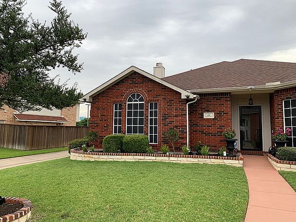 3rd image of 137 Southampton Dr