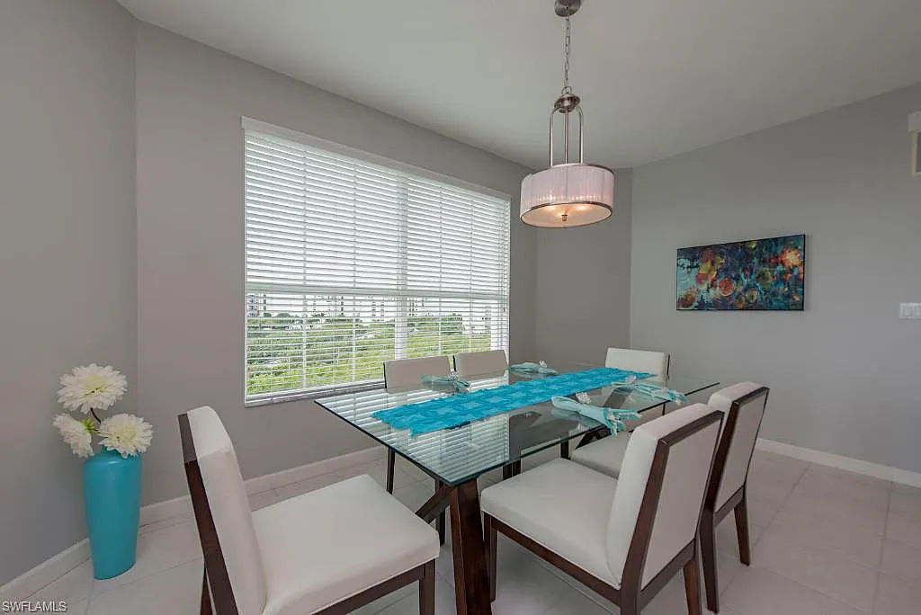3 bed, 2.0 bath, 1893 sqft, $12,000 — Photo 3