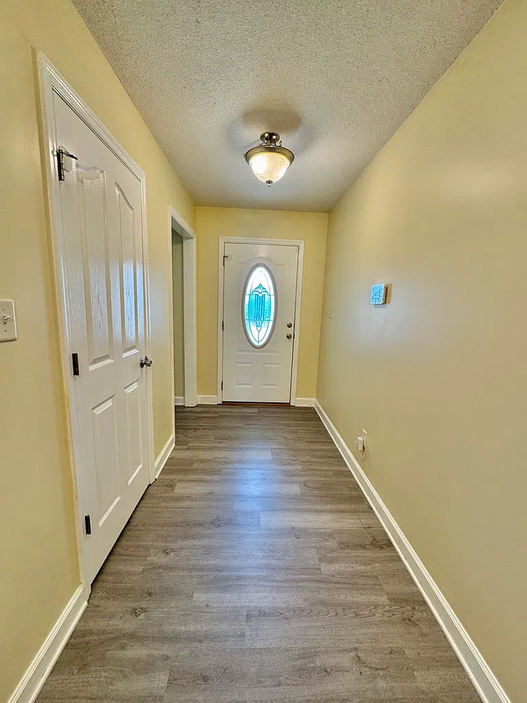 4 bed, 2.0 bath, 1535 sqft, $1,850 — Photo 2