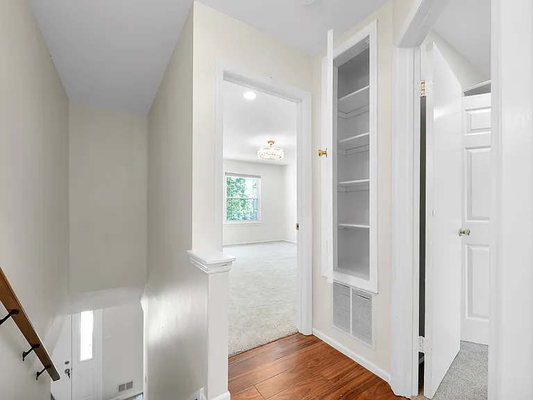 19 Pierson Dr — Photo 26