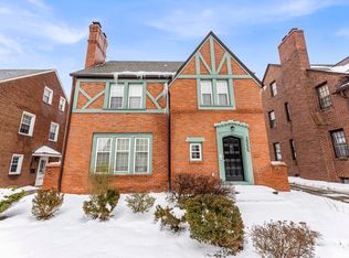 2555 Saybrook Rd, University Heights, OH 44118