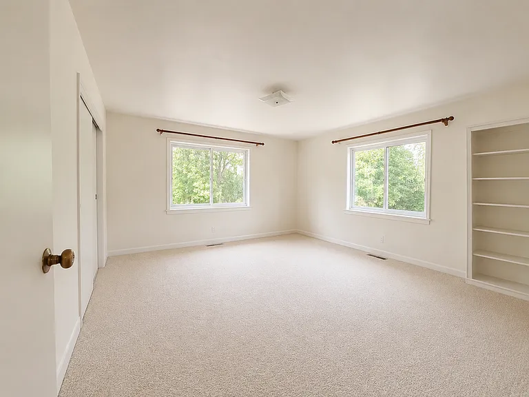 179 E Creek Dr — Photo 10