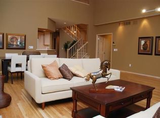 2032 Sherwood Ln, Minnetonka, MN 55305