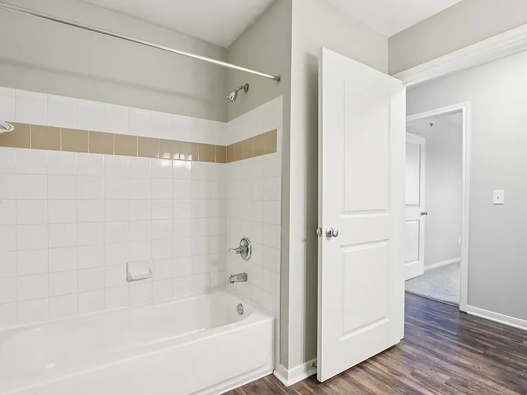 City View Farm Apartments — Photo 34
