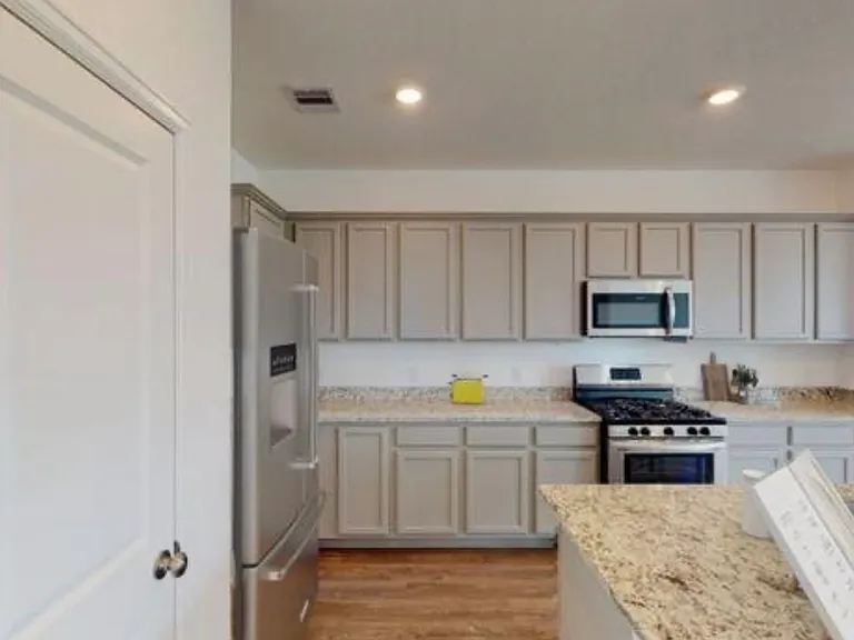 4847 Camden Bristol Dr — Photo 4