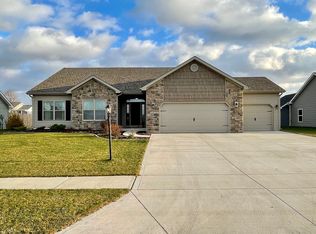 1327 S Sherman St, Columbia City, IN 46725