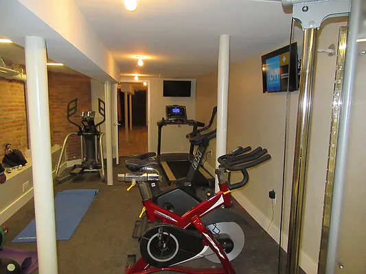 Rented by GFI Realty Services LLC | media 8