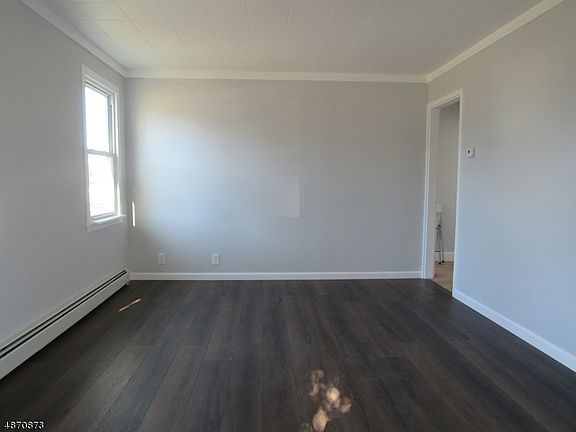 5th image of 859 Hill St
