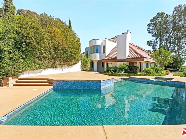 7940 Vulcan Dr, Los Angeles, CA 90046
