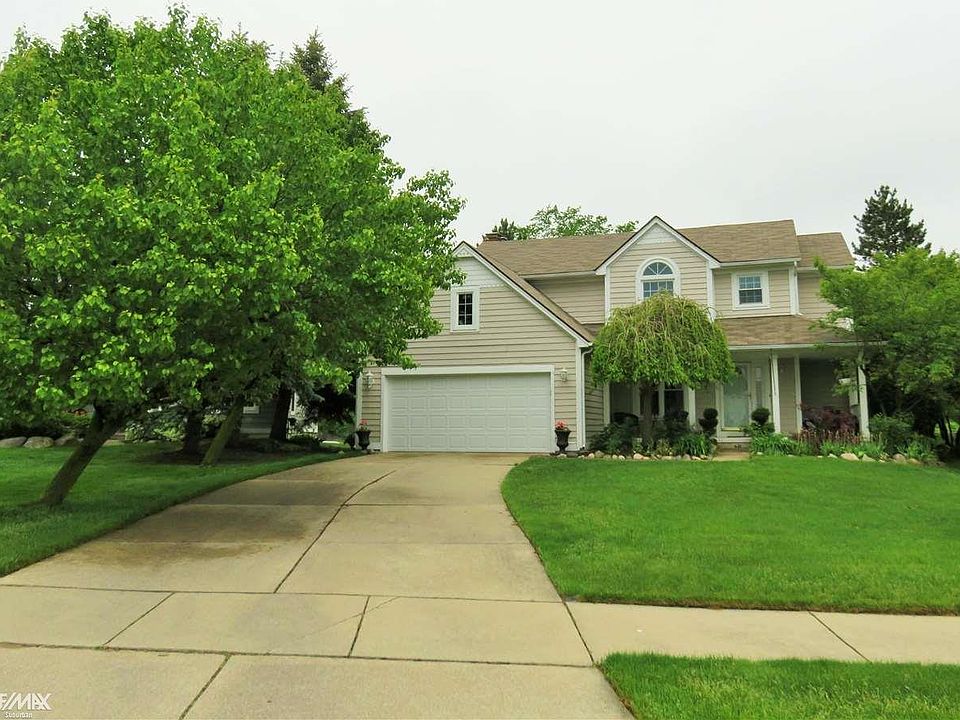 1st image of 815 Hathaway Dr