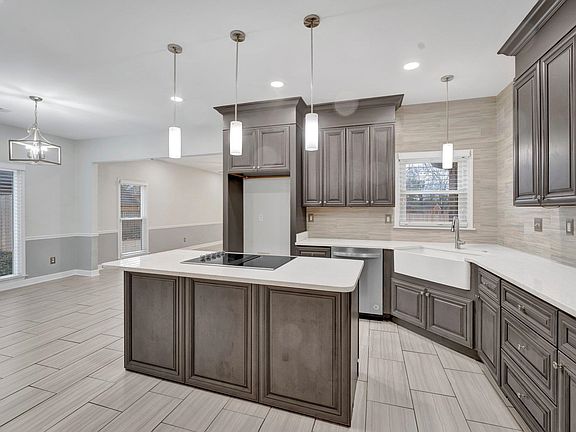 5th image of 3117 E Poplar Lake Dr