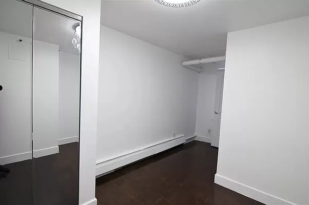 Rented by KNOCKKNOCK LLC | media 29