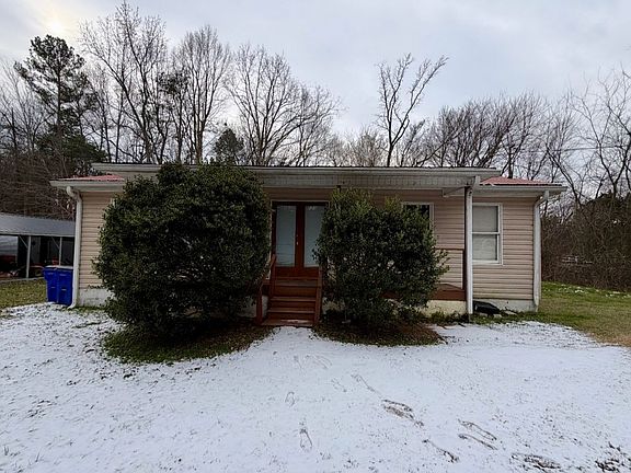 2nd image of 470 Linda Dr SE