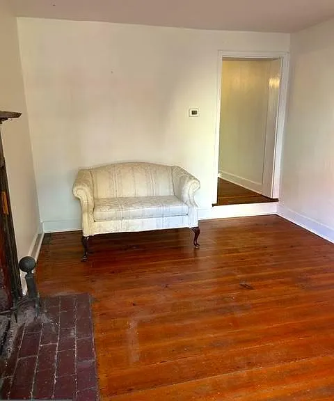 510 N Market St — Photo 2