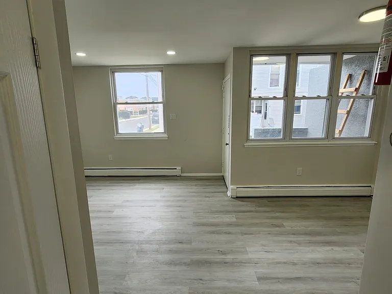1805 N Mississippi Ave — Photo 8