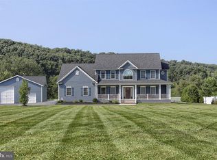 4 Sager Dr, Pine Grove, PA 17963