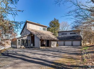 2092 Lakewood Dr, Loudon, TN 37774