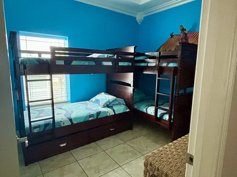 102 W Aries Dr #D — Photo 7