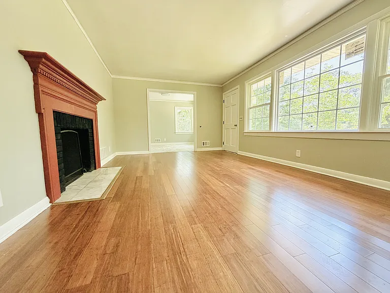 836 Delverton Rd — Photo 4
