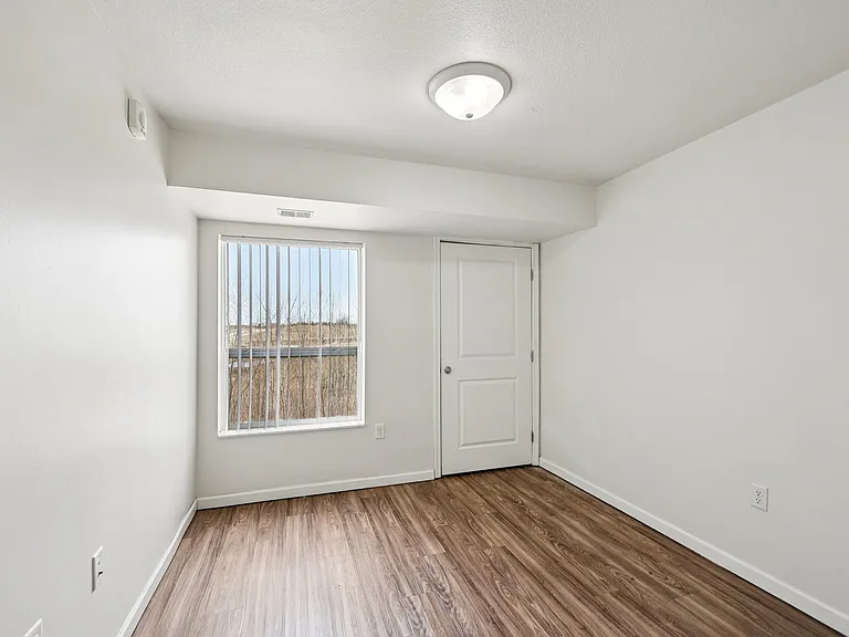 Valleyhigh Flats — Photo 11