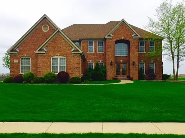 3740 Grayhawk Dr, Algonquin, IL 60102