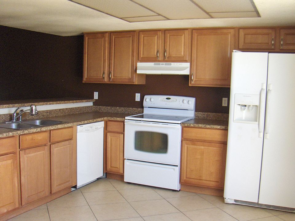 1st image of 19601 N 7th St Unit 1039