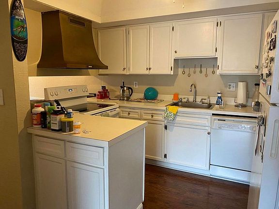 3rd image of 6586 Poplar Woods Cir S APT 2