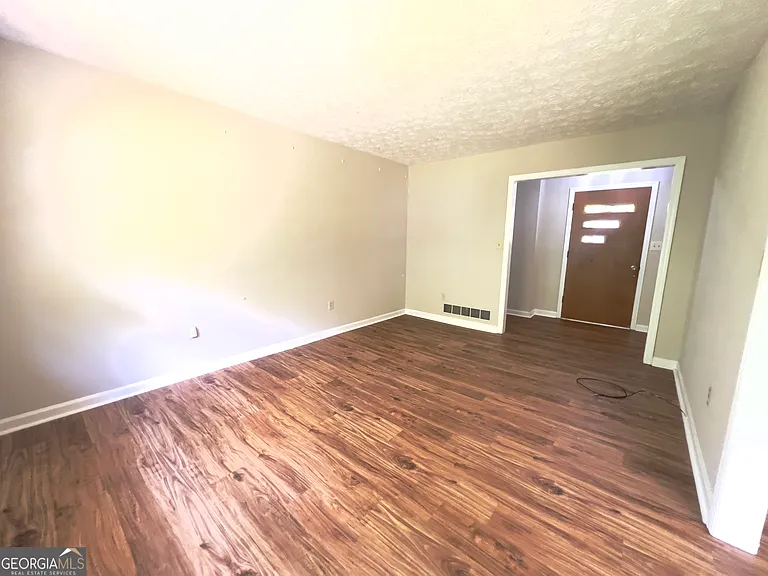 1140 Barber Creek Dr — Photo 13