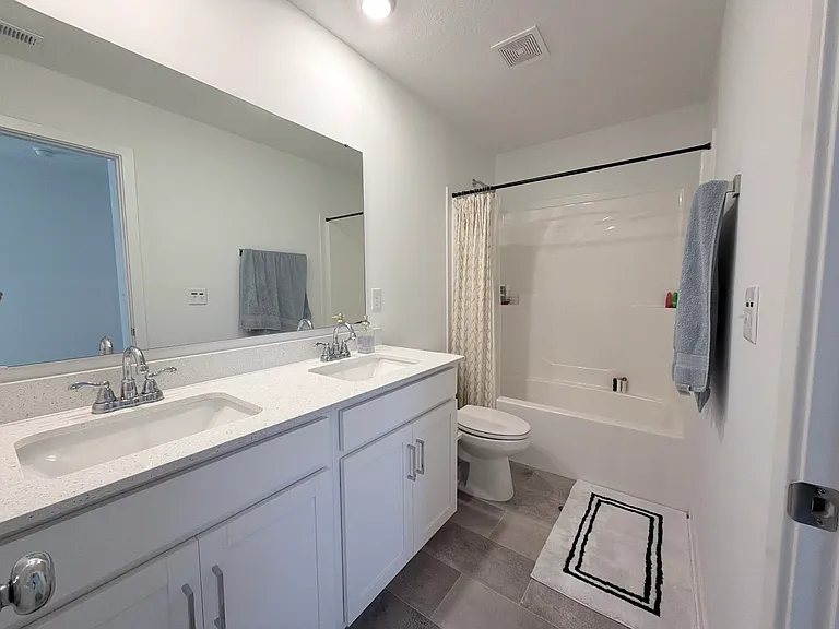 2137 Egbert Rd — Photo 24